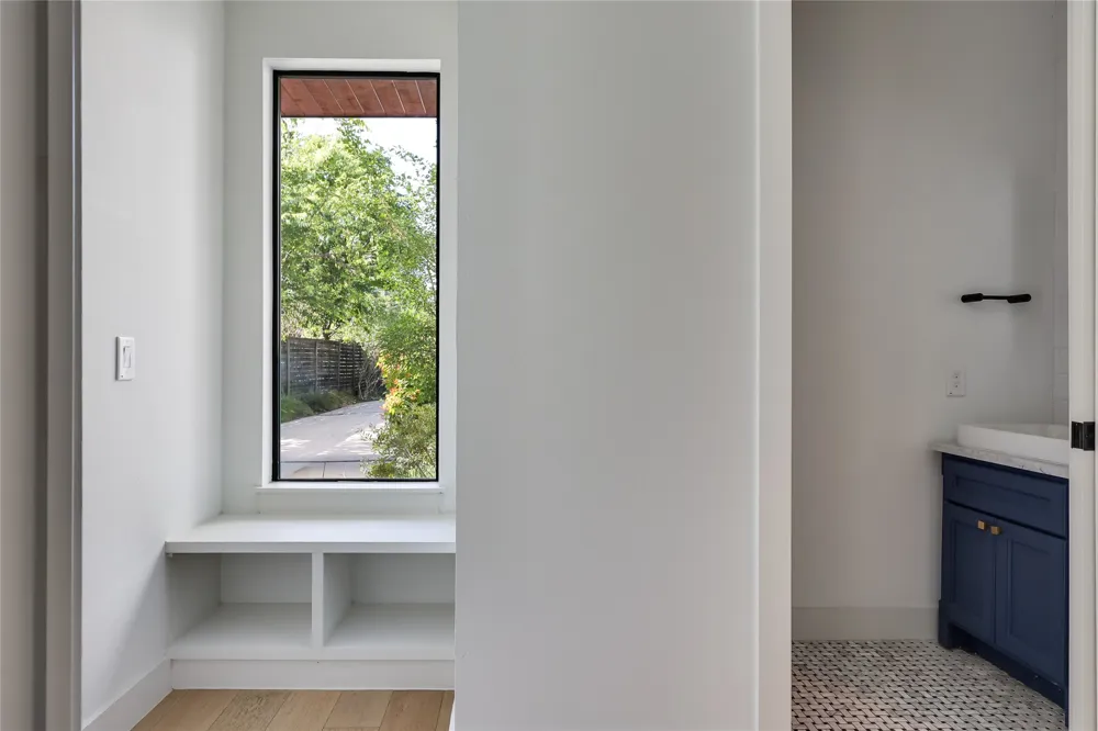 2804 E 22nd Street #A Austin, TX 78722