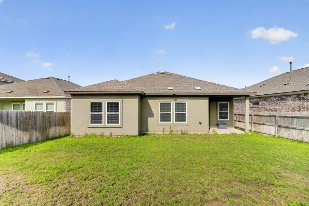 1301 Blackhaw Lane Leander, TX 78641