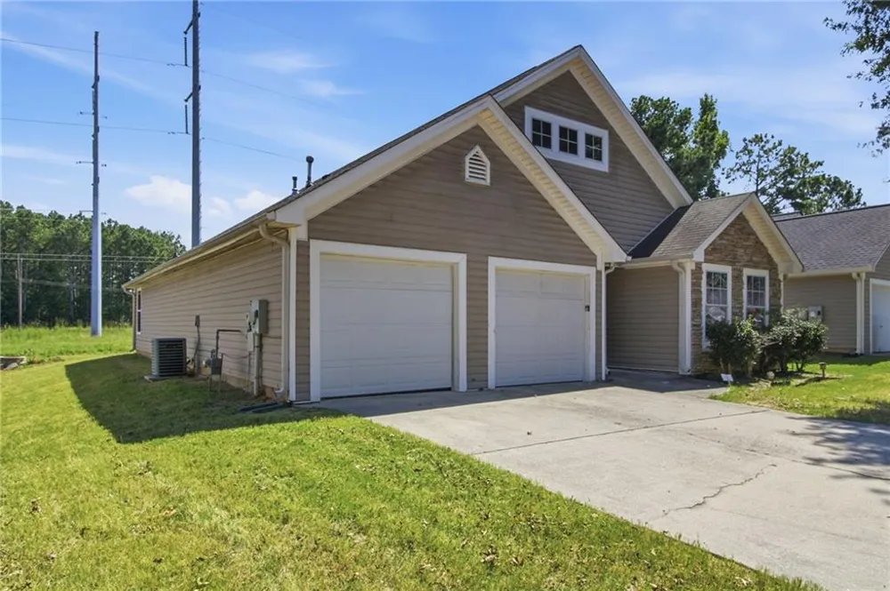 66 Camden Way Fairburn, GA 30213