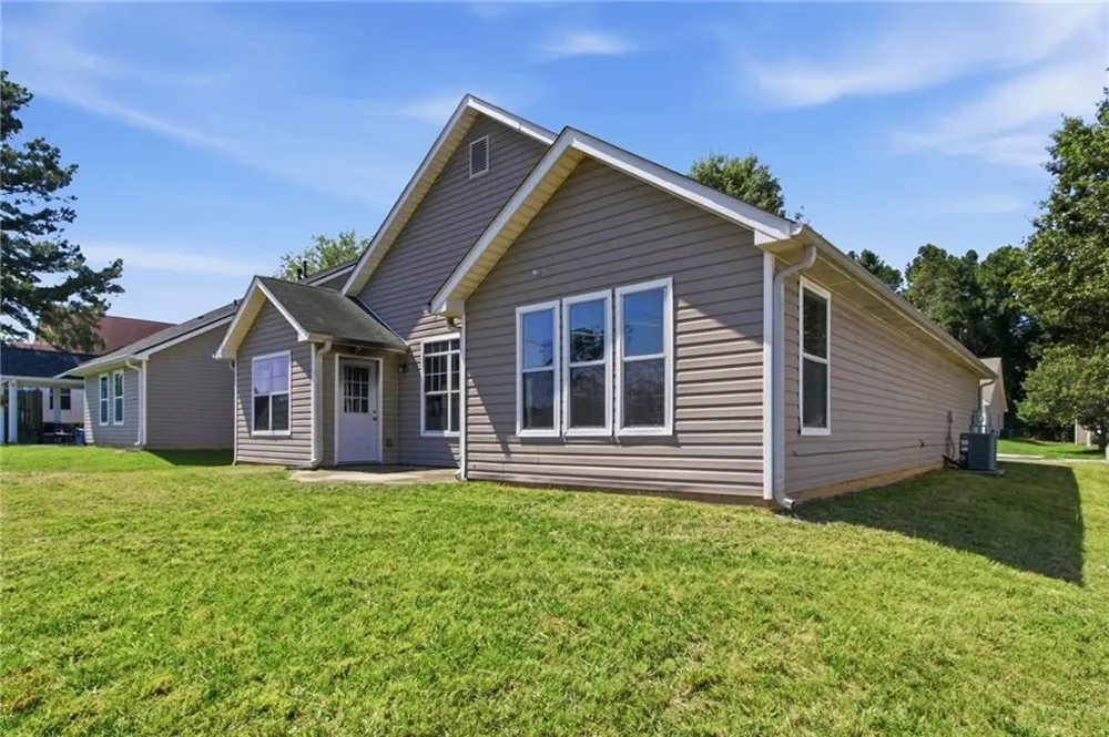 66 Camden Way Fairburn, GA 30213