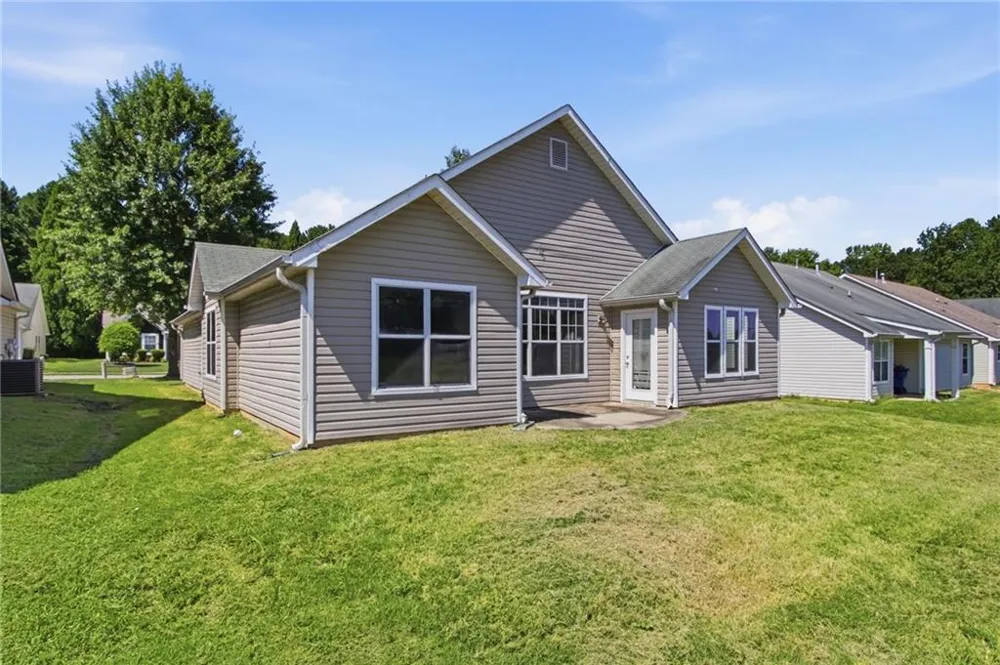 66 Camden Way Fairburn, GA 30213