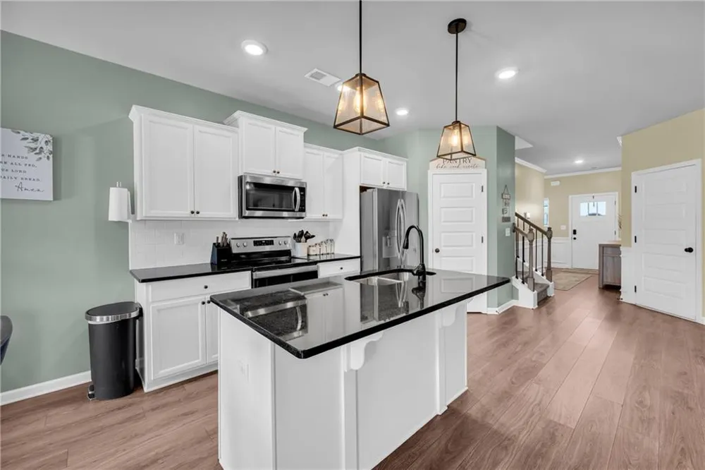 664 Lakehaven Lane Loganville, GA 30052