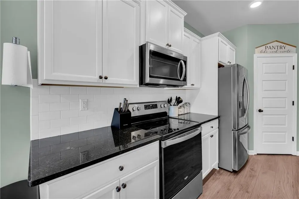 664 Lakehaven Lane Loganville, GA 30052