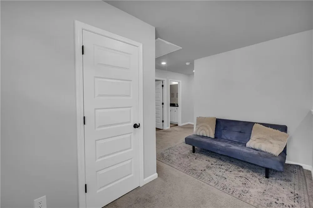 664 Lakehaven Lane Loganville, GA 30052