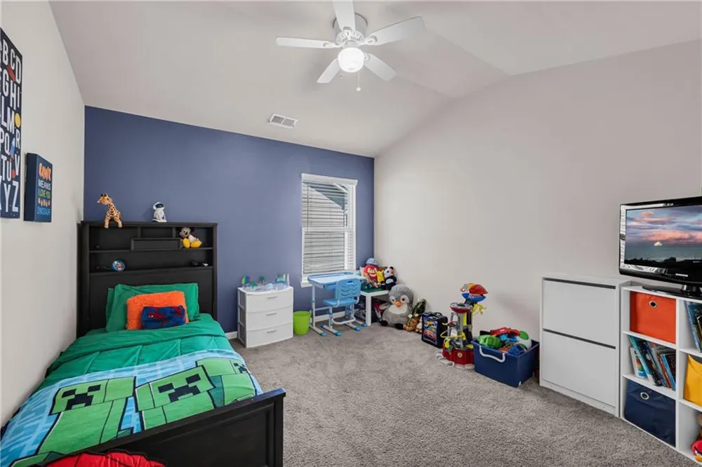 664 Lakehaven Lane Loganville, GA 30052