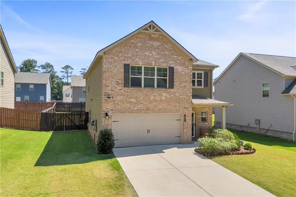 664 Lakehaven Lane Loganville, GA 30052