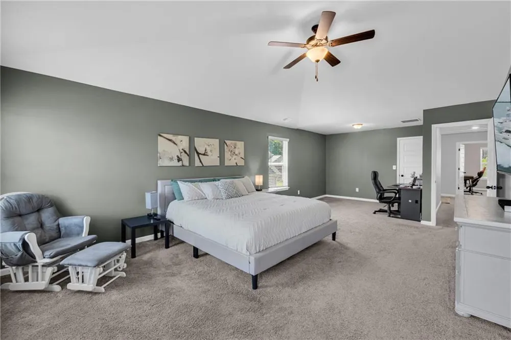 664 Lakehaven Lane Loganville, GA 30052