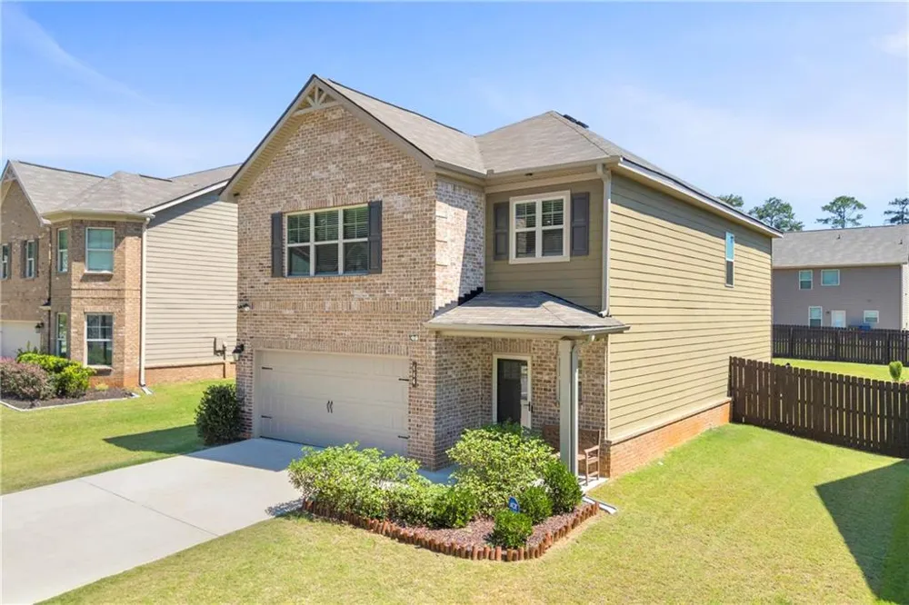 664 Lakehaven Lane Loganville, GA 30052