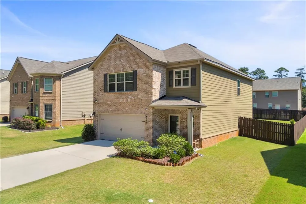 664 Lakehaven Lane Loganville, GA 30052