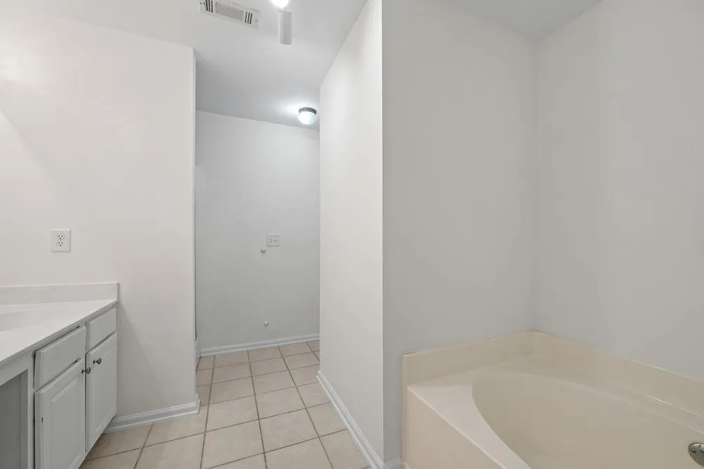 941 Abbey Park Way Lawrenceville, GA 30044