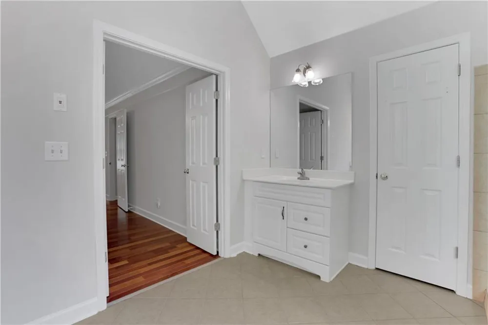 2395 Devon Leigh Walk Duluth, GA 30096