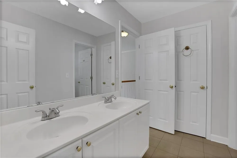 2395 Devon Leigh Walk Duluth, GA 30096