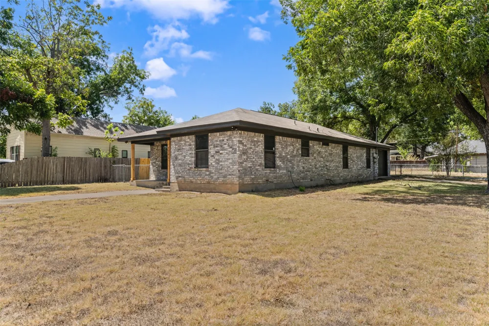 2201 Ethel Avenue Waco, TX 76707