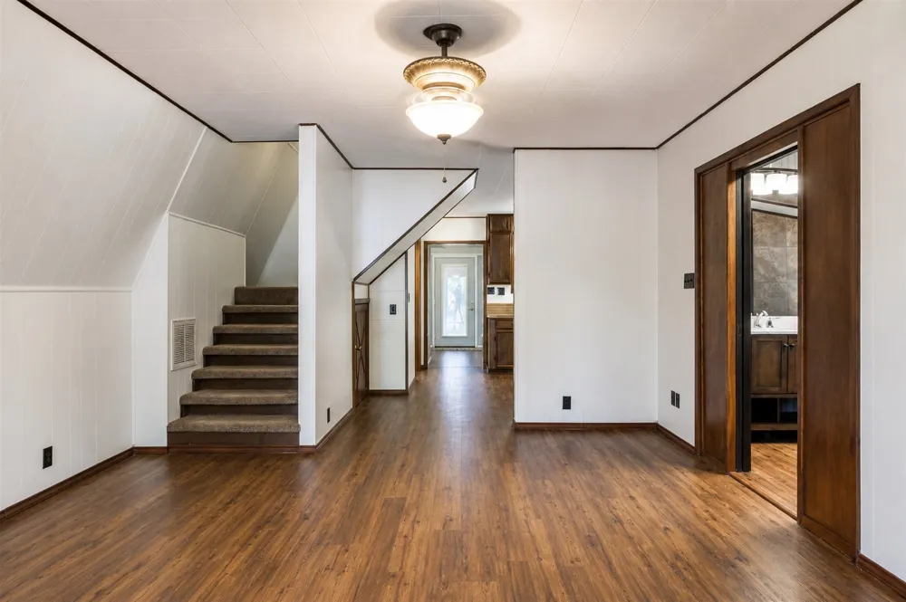 1921 Lone Eagle Drive West Tawakoni, TX 75474
