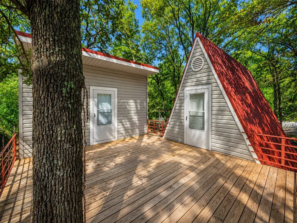 1921 Lone Eagle Drive West Tawakoni, TX 75474
