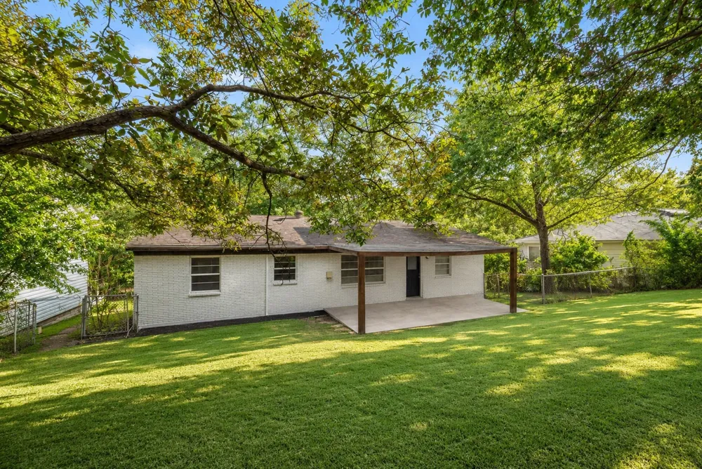 408 Ruby Road Grand Prairie, TX 75050