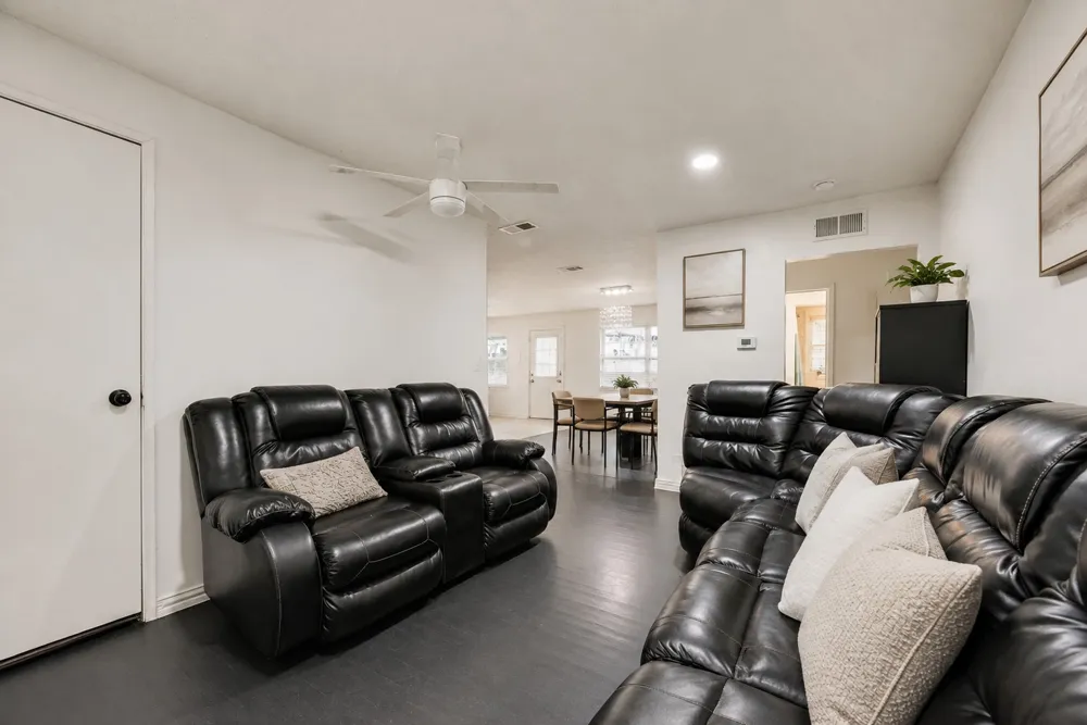 408 Ruby Road Grand Prairie, TX 75050