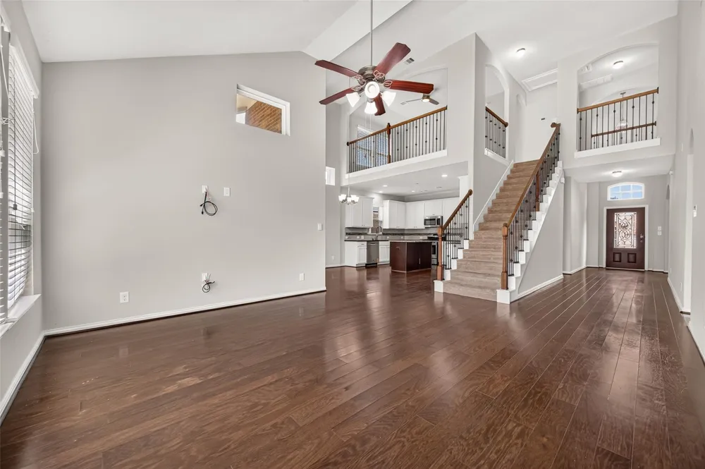 104 Long Meadow Court Clute, TX 77531