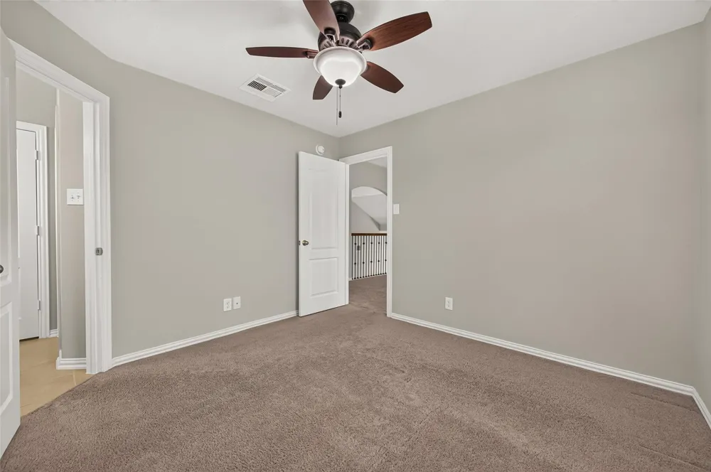 104 Long Meadow Court Clute, TX 77531
