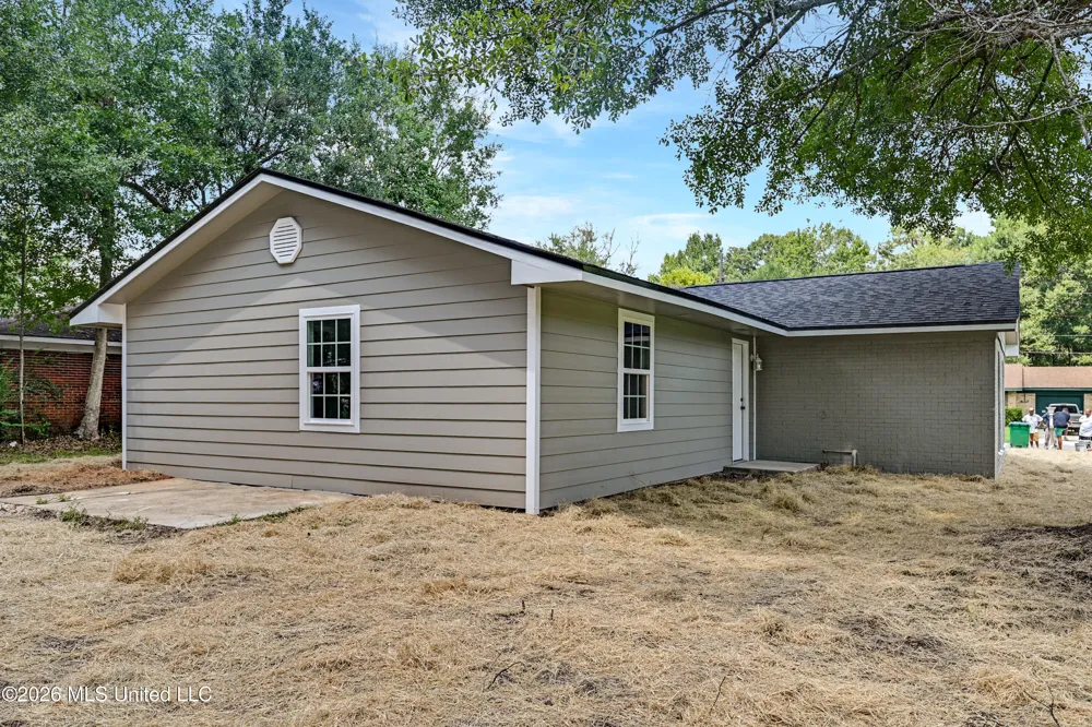 3706 Devonshire Drive Moss Point, MS 39563