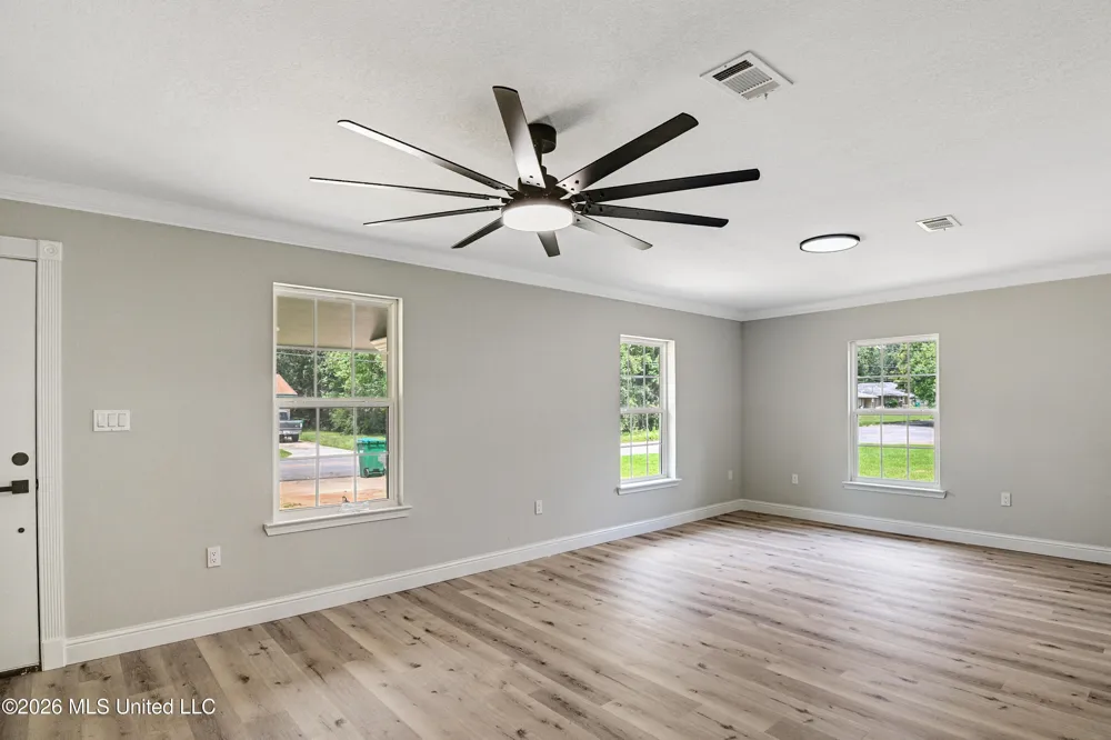 3706 Devonshire Drive Moss Point, MS 39563
