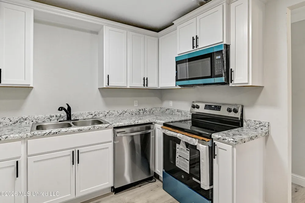 3706 Devonshire Drive Moss Point, MS 39563