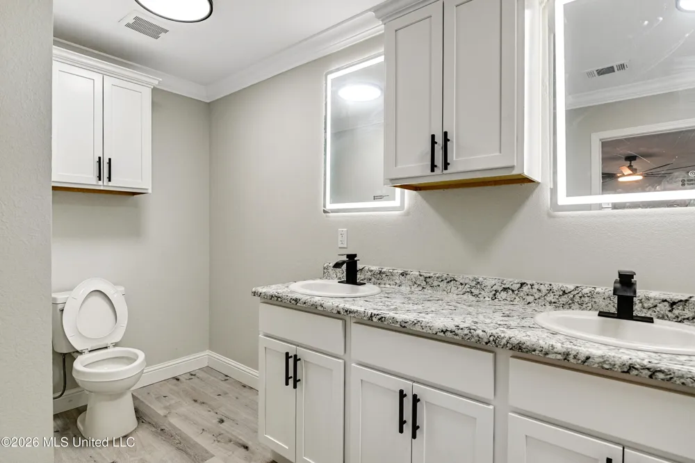 3706 Devonshire Drive Moss Point, MS 39563