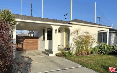 3865 Lyceum Avenue