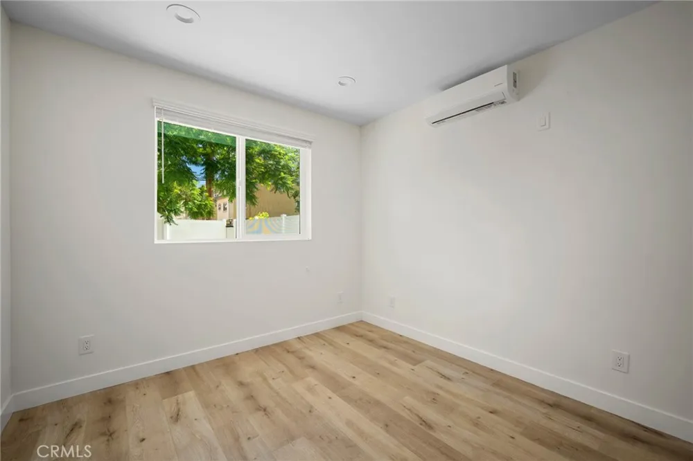 6851 De Celis Place #1/2 Van Nuys, CA 91406