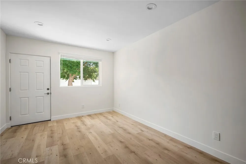 6851 De Celis Place #1/2 Van Nuys, CA 91406