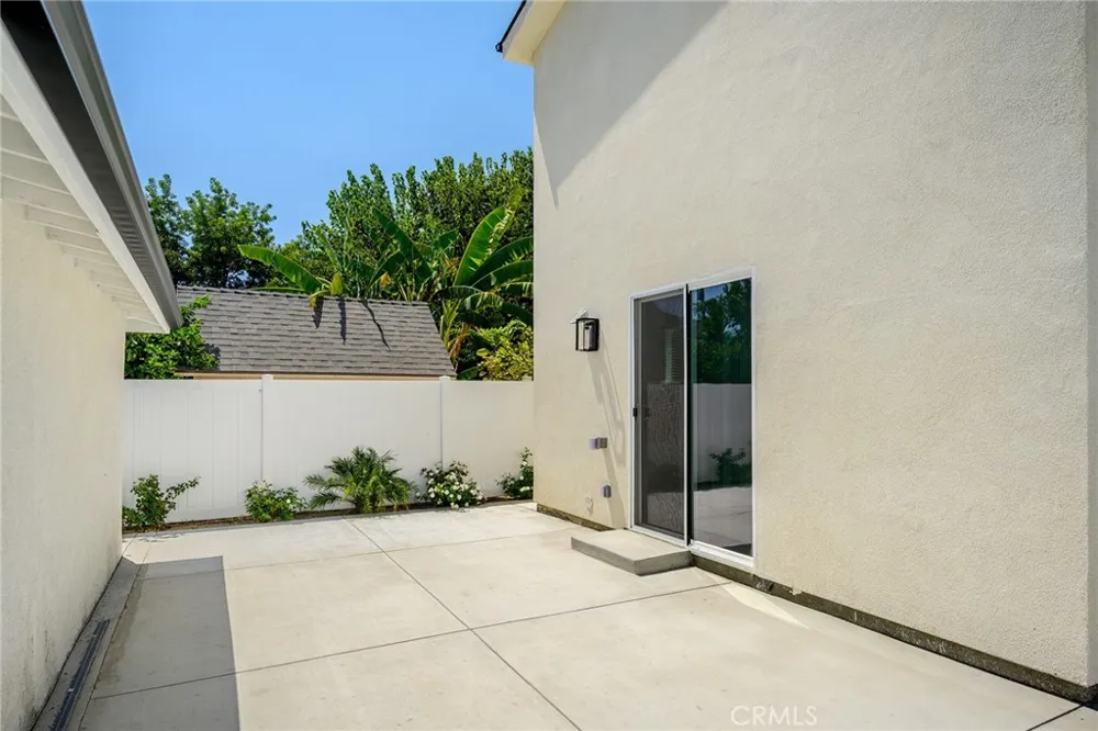 6849 De Celis Place #1/2 Van Nuys, CA 91406