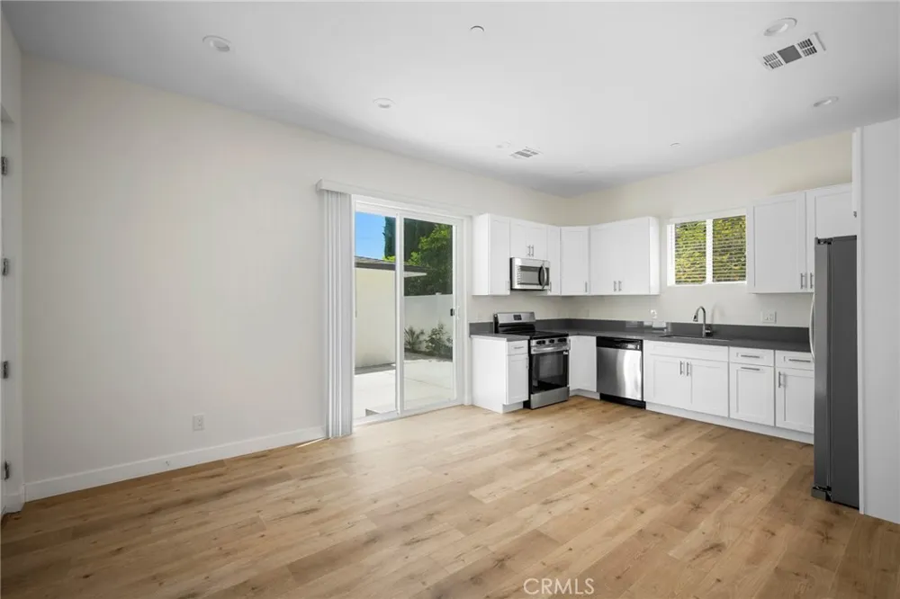 6849 De Celis Place #1/2 Van Nuys, CA 91406