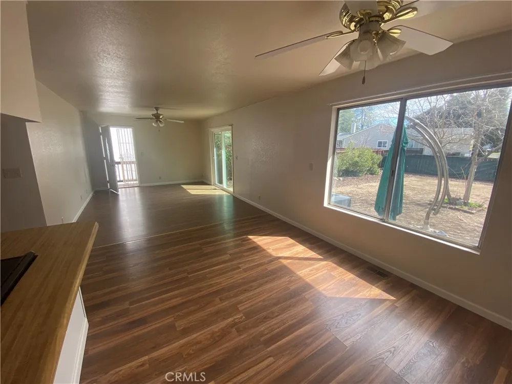 19759 Oak Flat Road Hidden Valley Lake, CA 95467