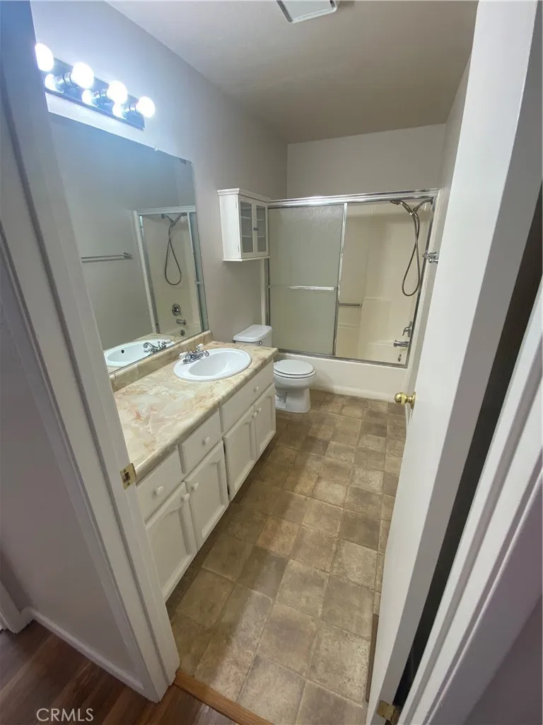 19759 Oak Flat Road Hidden Valley Lake, CA 95467