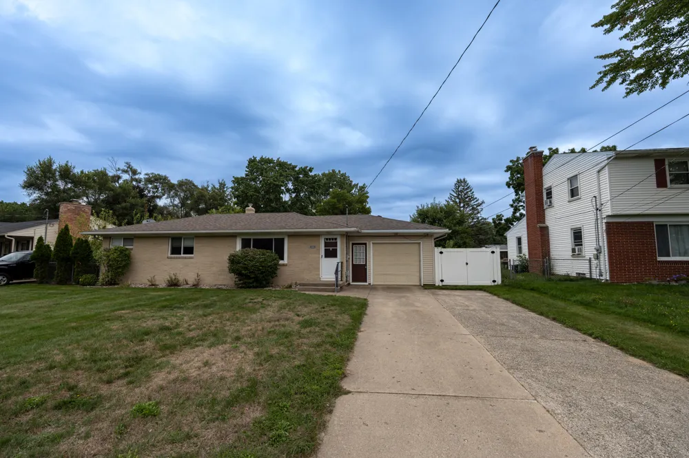 3324 Brooklyn Avenue SE Grand Rapids, MI 49508