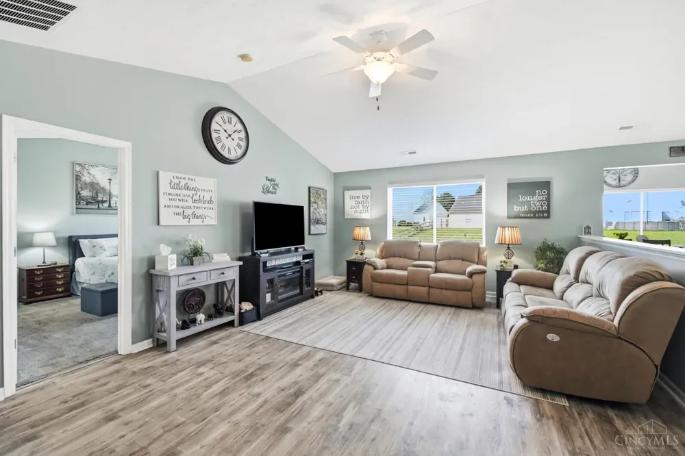 213 Blue Quail Place Trenton, OH 45067