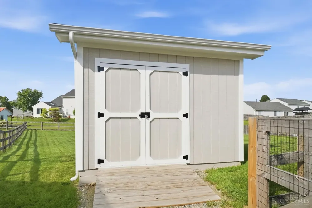 213 Blue Quail Place Trenton, OH 45067