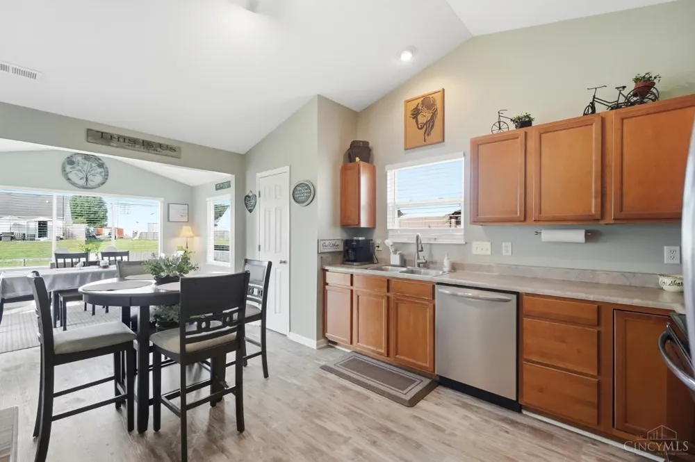 213 Blue Quail Place Trenton, OH 45067