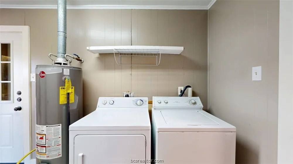 8251 W SH-21 Bryan, TX 77807