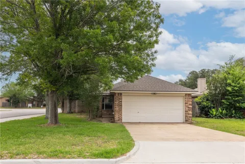 826 Azalea Court