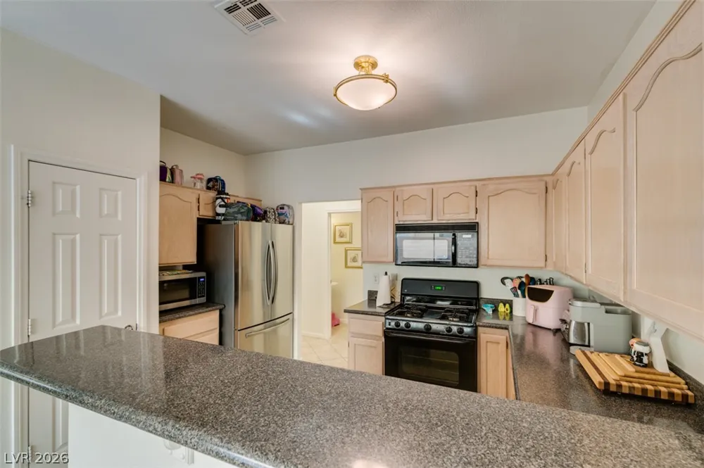 6532 Angel Mountain Avenue Las Vegas, NV 89130