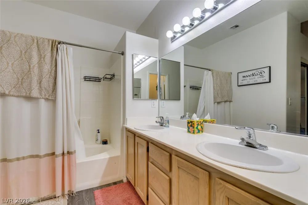 6532 Angel Mountain Avenue Las Vegas, NV 89130