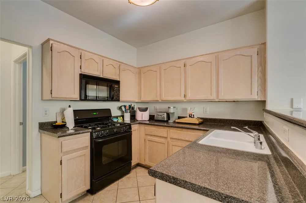 6532 Angel Mountain Avenue Las Vegas, NV 89130