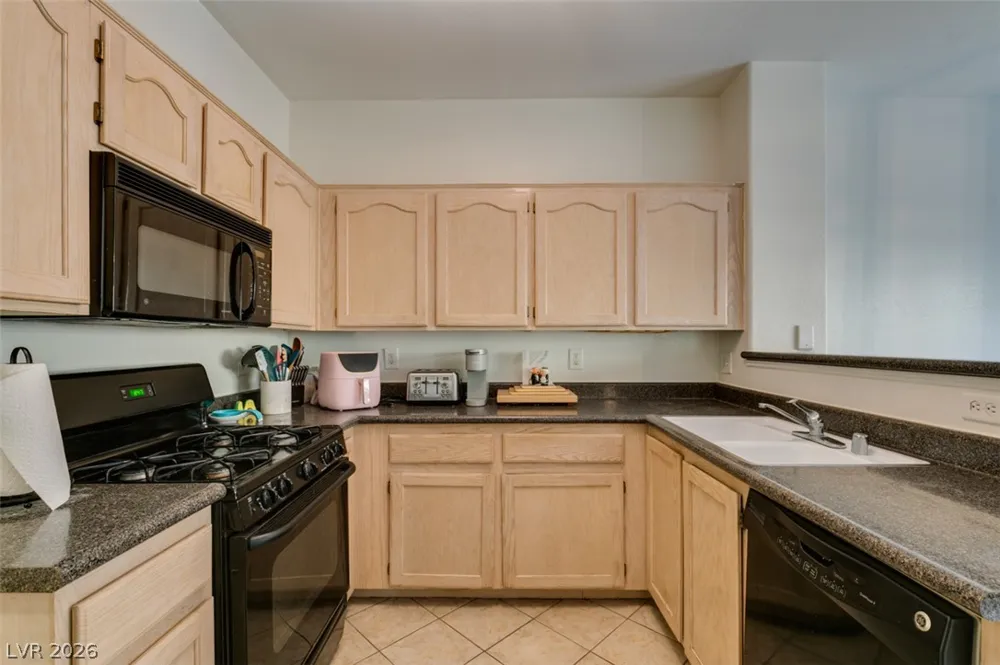 6532 Angel Mountain Avenue Las Vegas, NV 89130