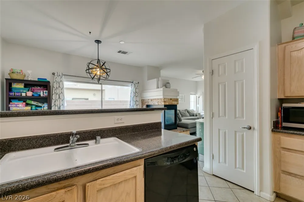 6532 Angel Mountain Avenue Las Vegas, NV 89130