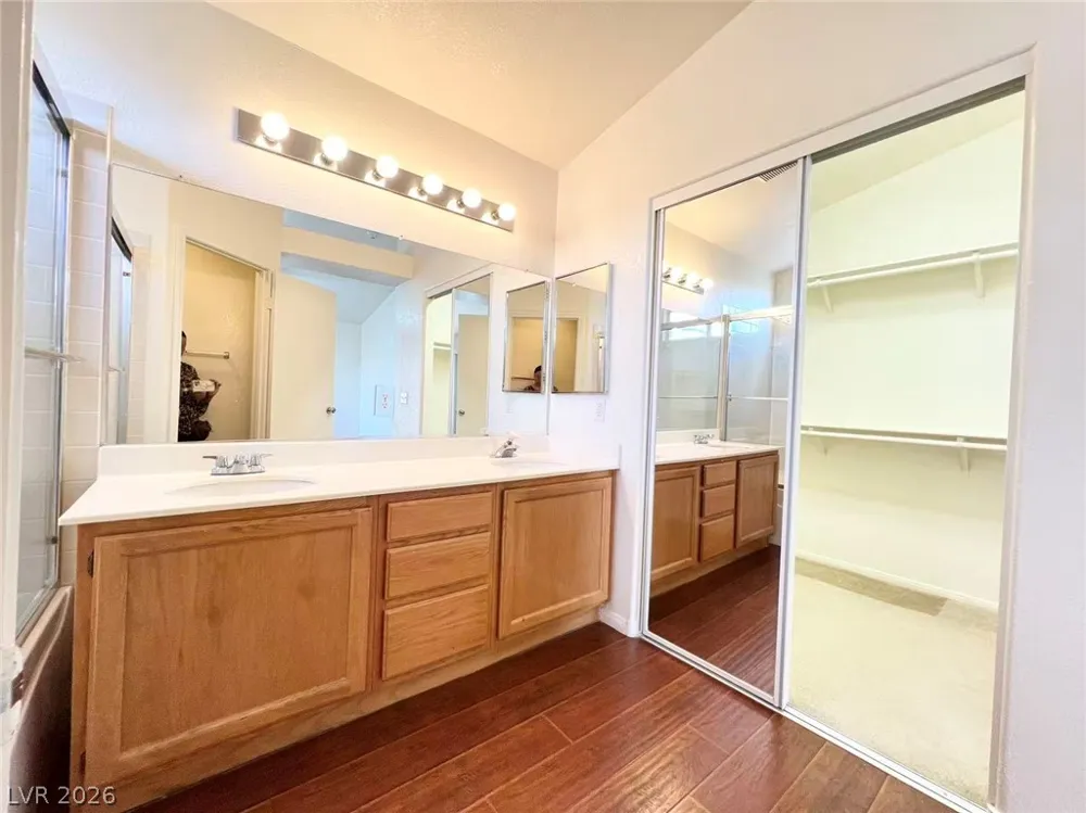 912 Midpride Street Las Vegas, NV 89144