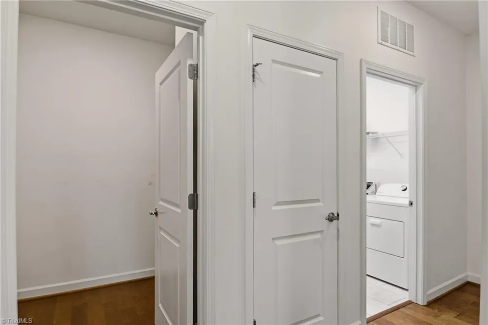 2438 Albemarle Court Winston-Salem, NC 27106