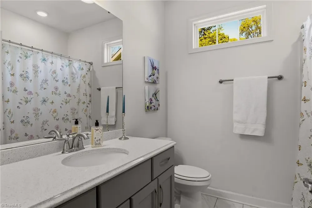 2438 Albemarle Court Winston-Salem, NC 27106