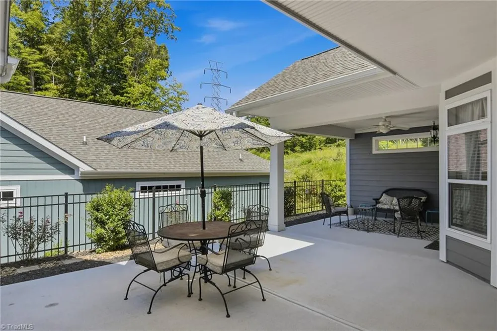 2438 Albemarle Court Winston-Salem, NC 27106