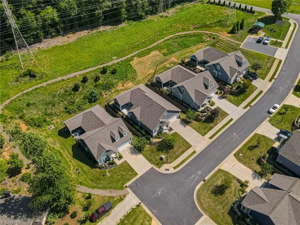 2438 Albemarle Court Winston-Salem, NC 27106